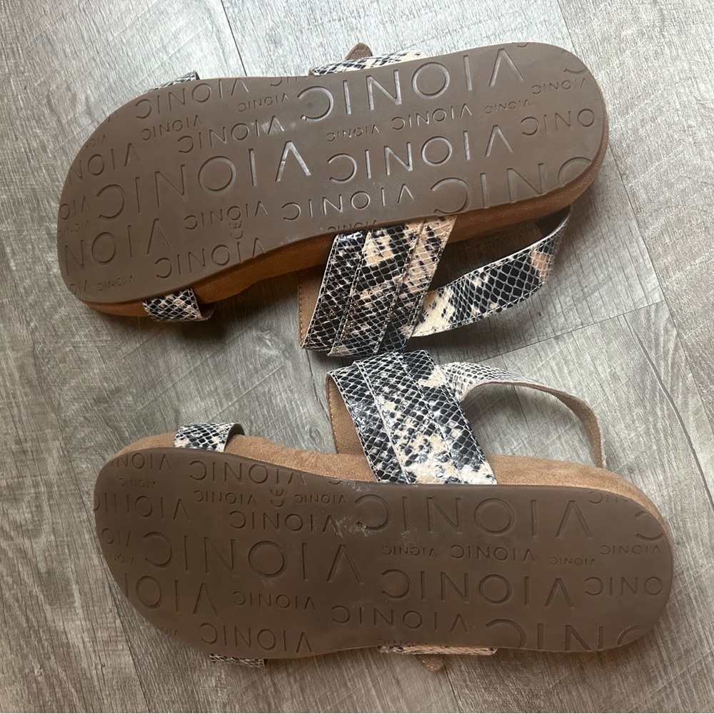 Vionic snakeskin sandals Samar size 8 - Picture 5 of 9